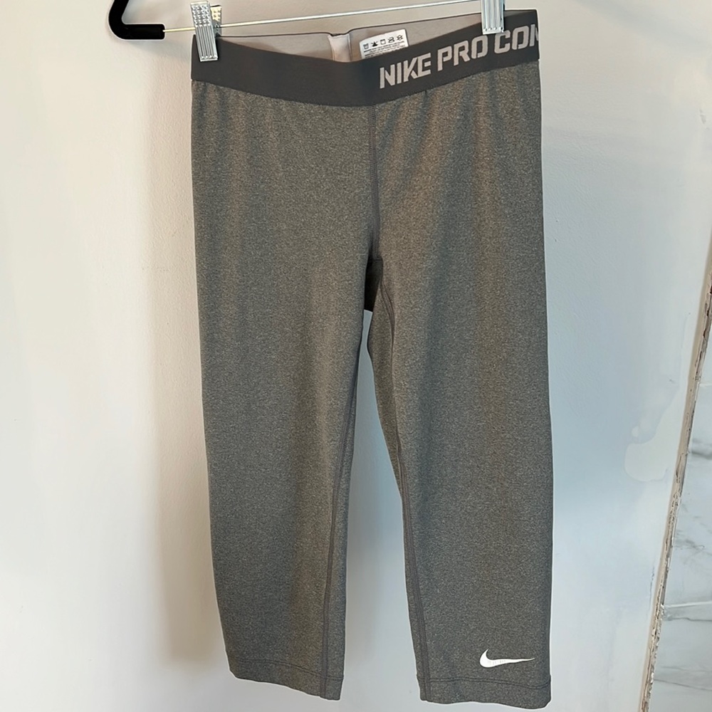 Nike Dri-Fit Pro Combat Small Capri Leggings